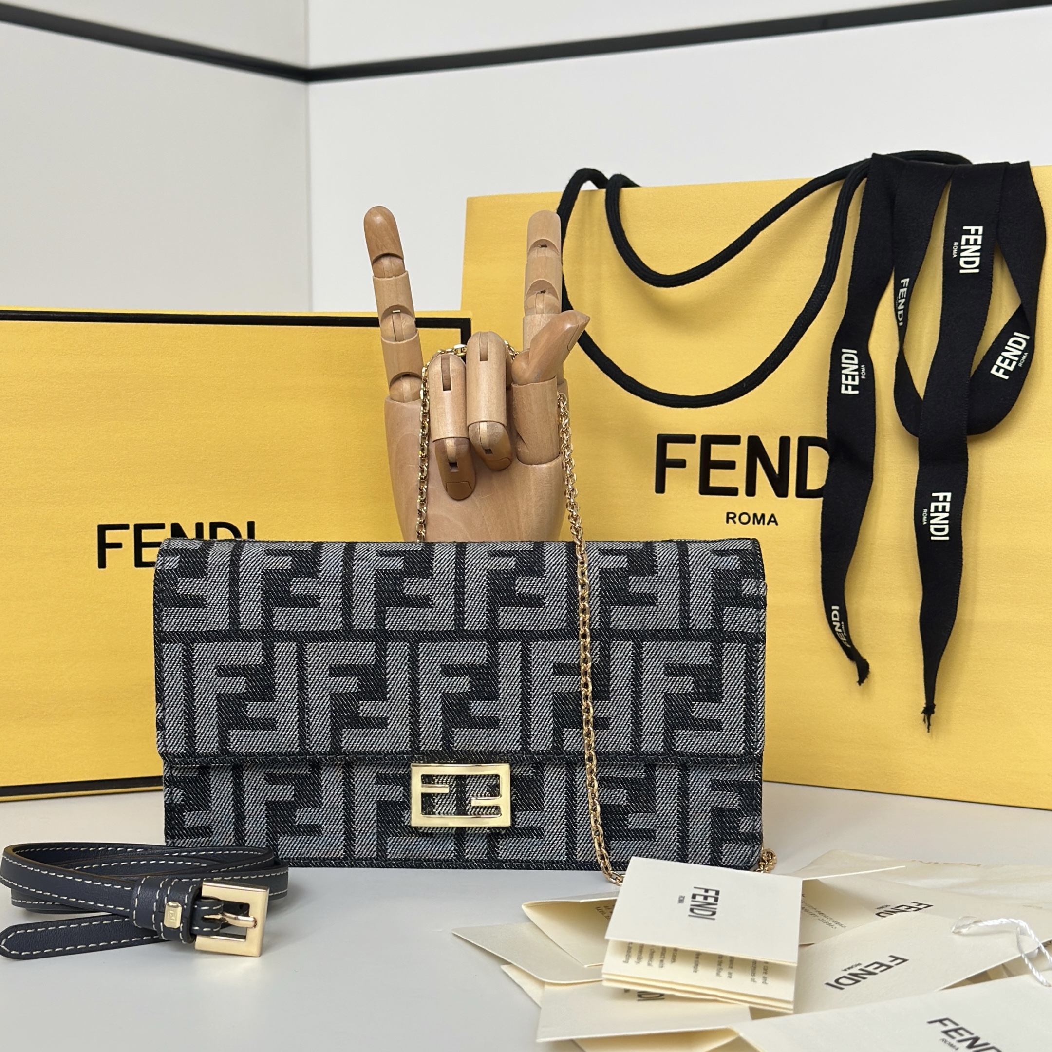 Fendi Baguette shoulder bag FF denim fabric