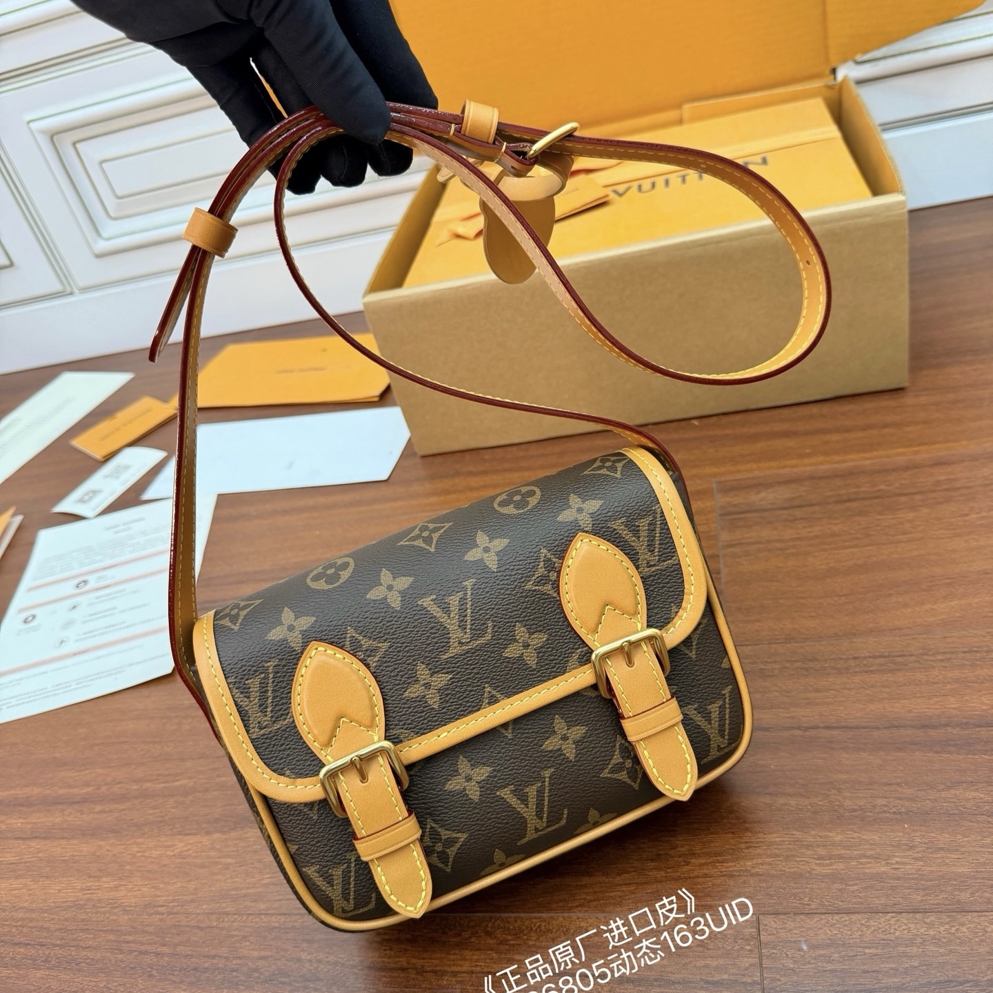 m26805 lv monogram canvas mini satchel crossbody bag
