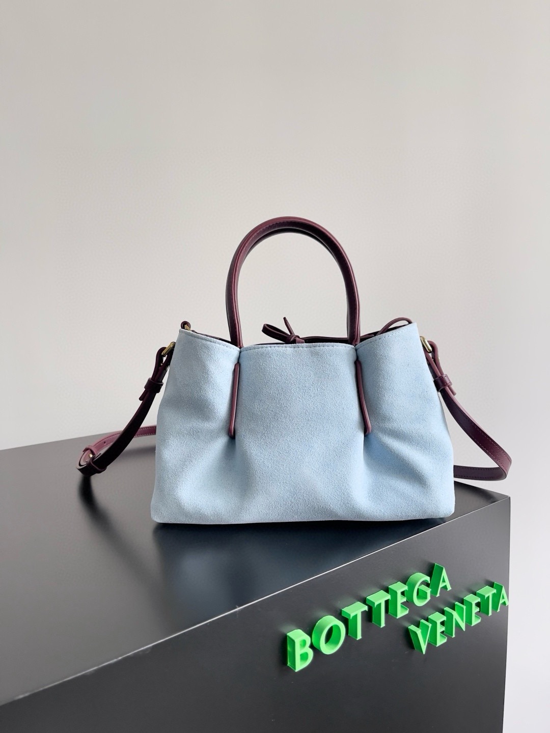 BV Pinacoteca mini tote bag burgundy Intrecciato woven smooth cow leather