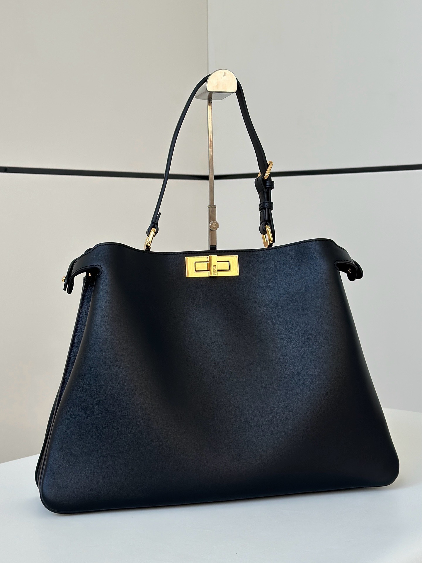 Fendi Peekaboo large bag black smooth cow leather