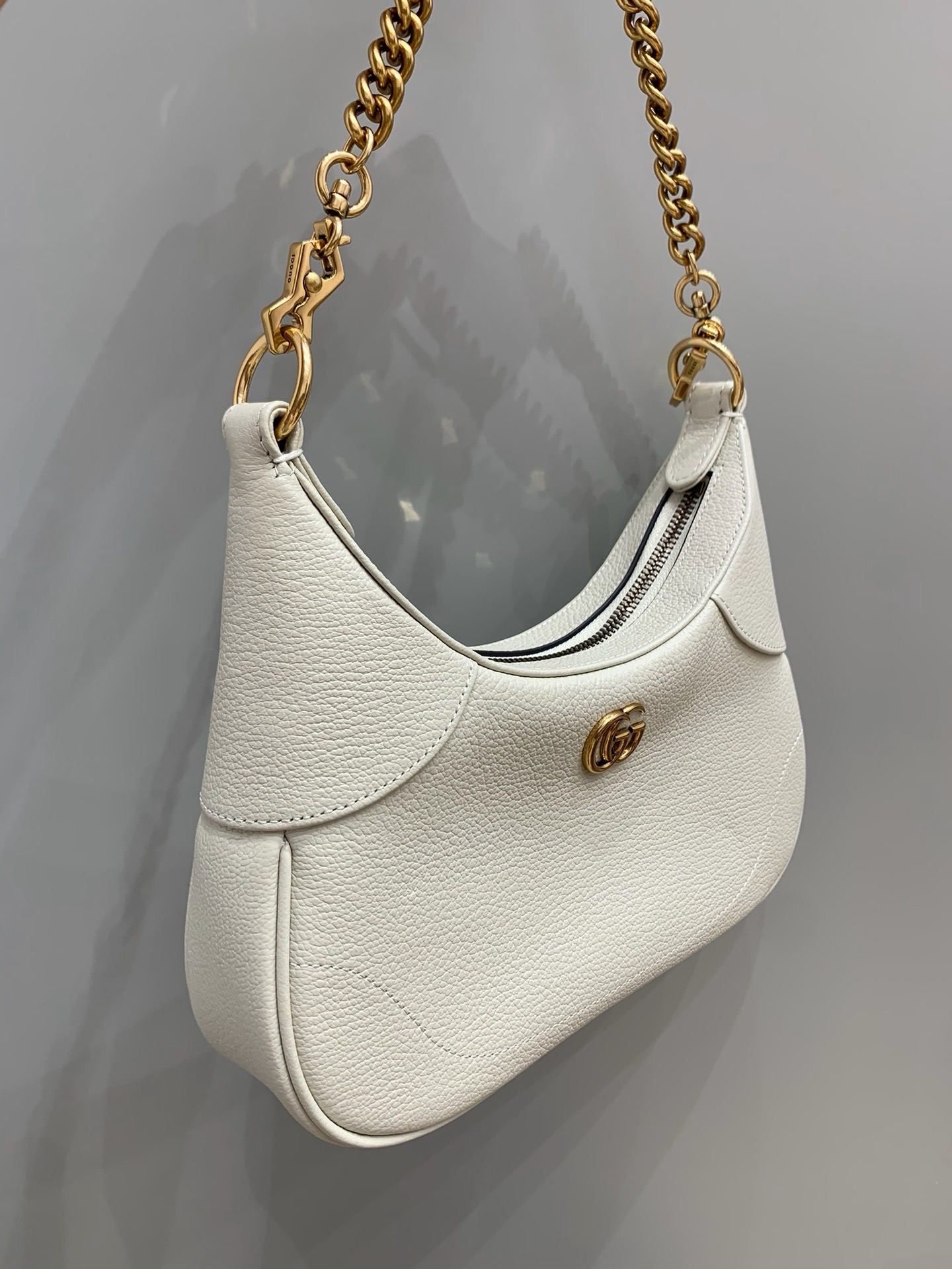 Gucci GG hobo bag white cow leather chain underarm bag