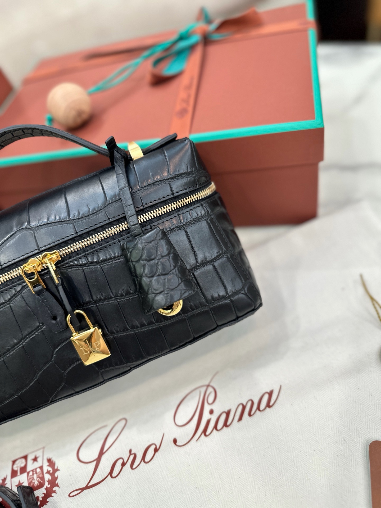 Loro Piana Extra Bag L23 matte crocodile leather box bag