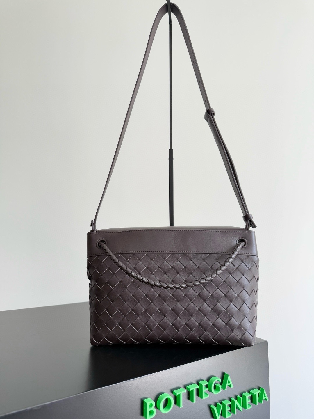Bottega Veneta Andiamo woven grained cowhide shoulder bag