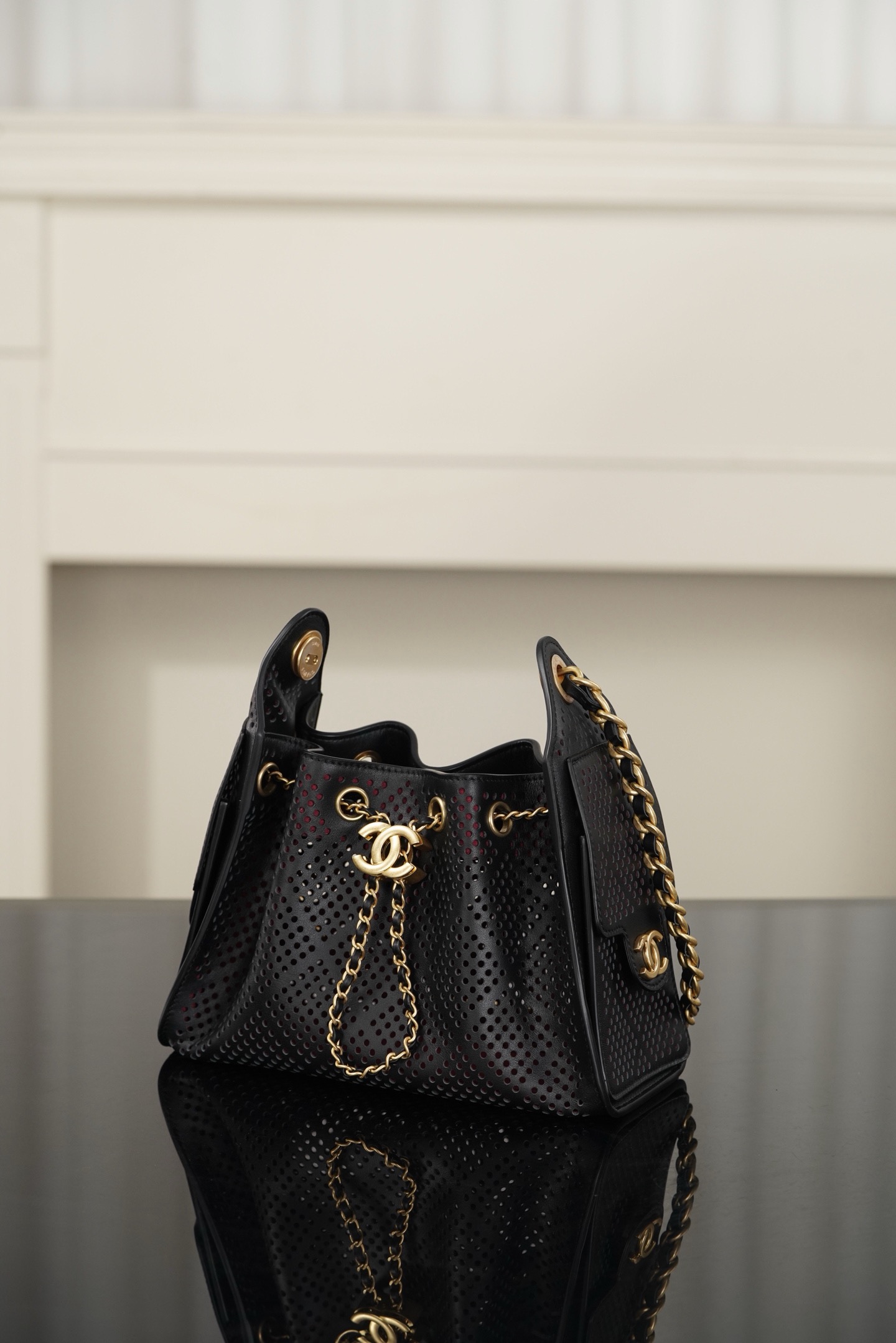 Chanel 26SS black gold perforated mesh 25 bag mini shoulder bag