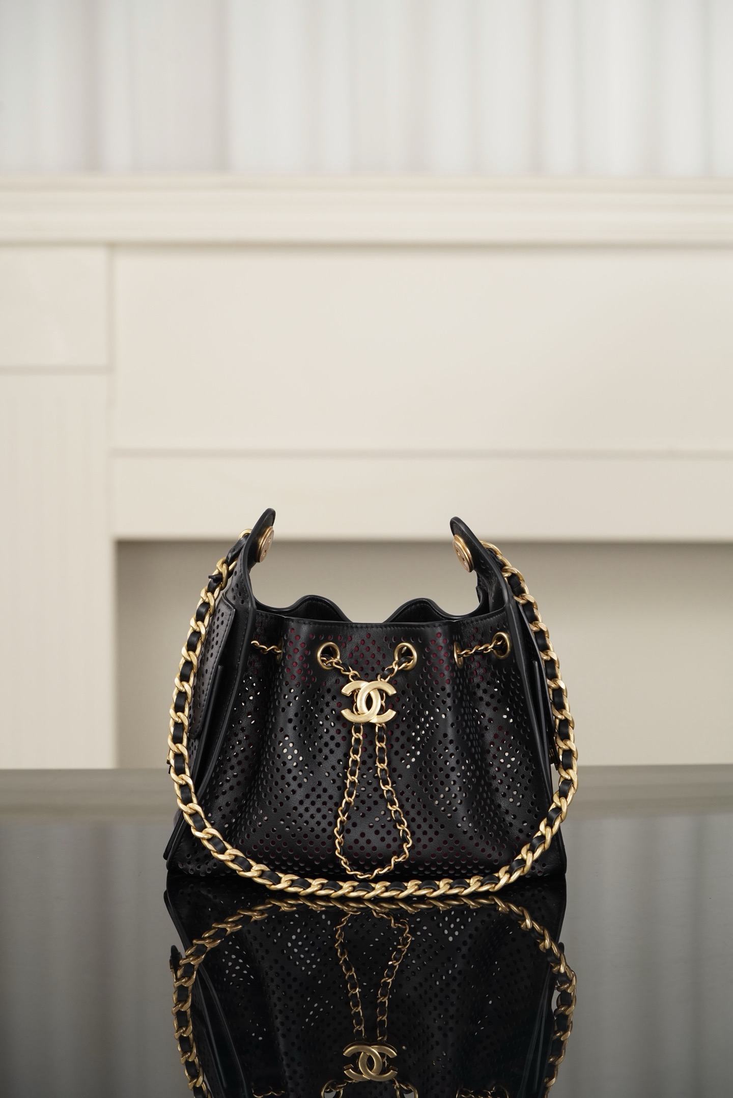 Chanel 26SS black gold perforated mesh 25 bag mini shoulder bag